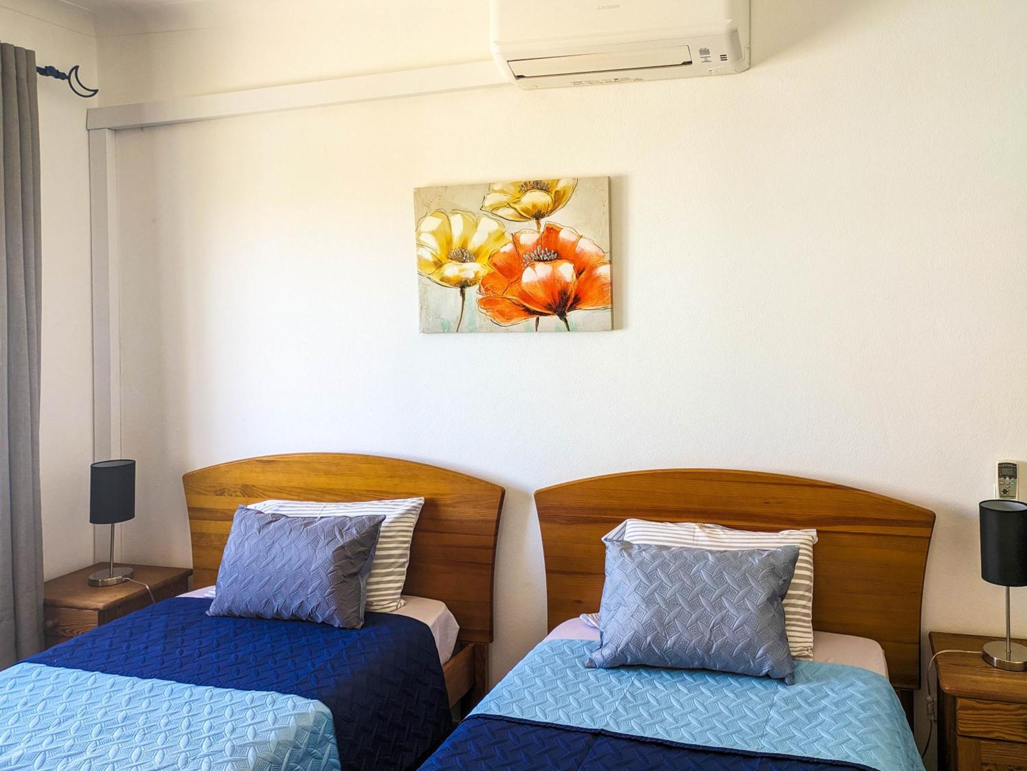 Two Bedroom Apartment - 110M2, Ac, Terrace, Wi-Fi Lagos Exterior foto